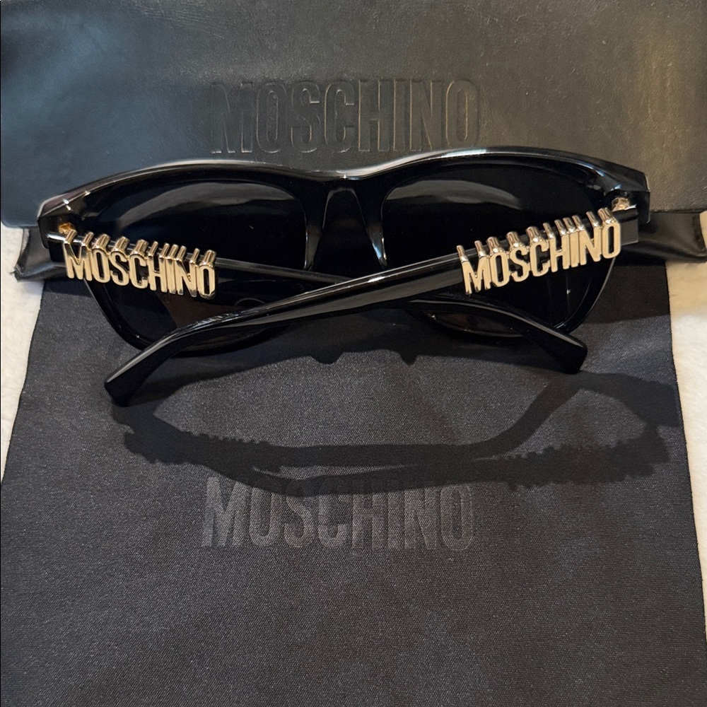 Moschino Black Sunglasses with Gold Lettering - Picture 2 of 4